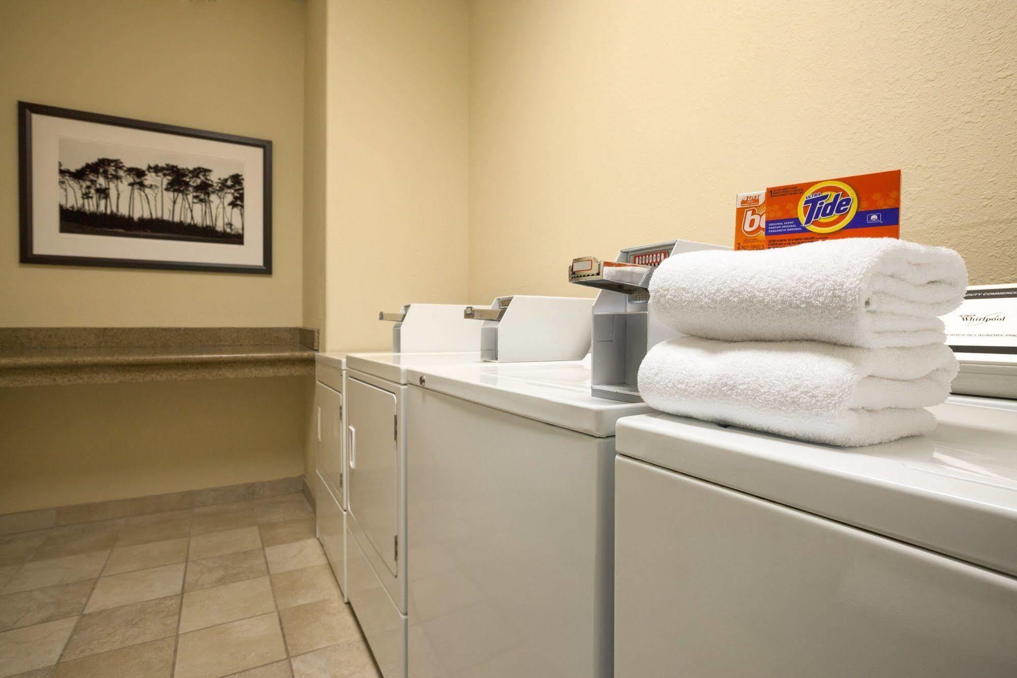 Country Inn & Suites By Radisson, Brunswick I-95, Ga Buitenkant foto